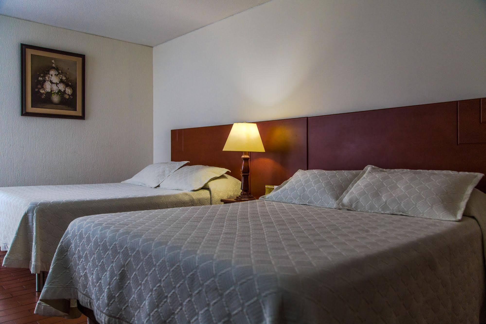 Hotel Don Lolo Вильявисенсио Экстерьер фото