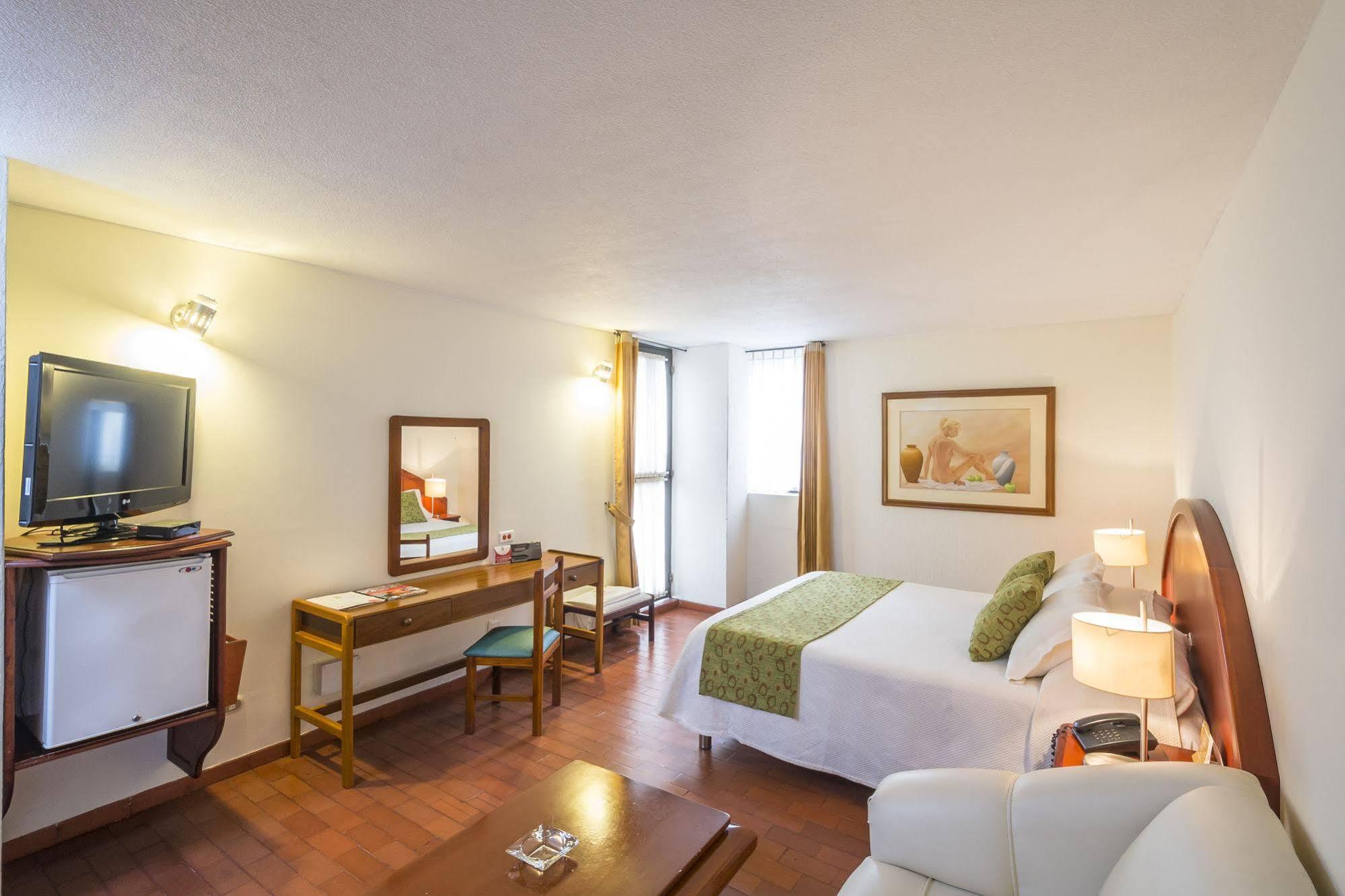 Hotel Don Lolo Вильявисенсио Экстерьер фото