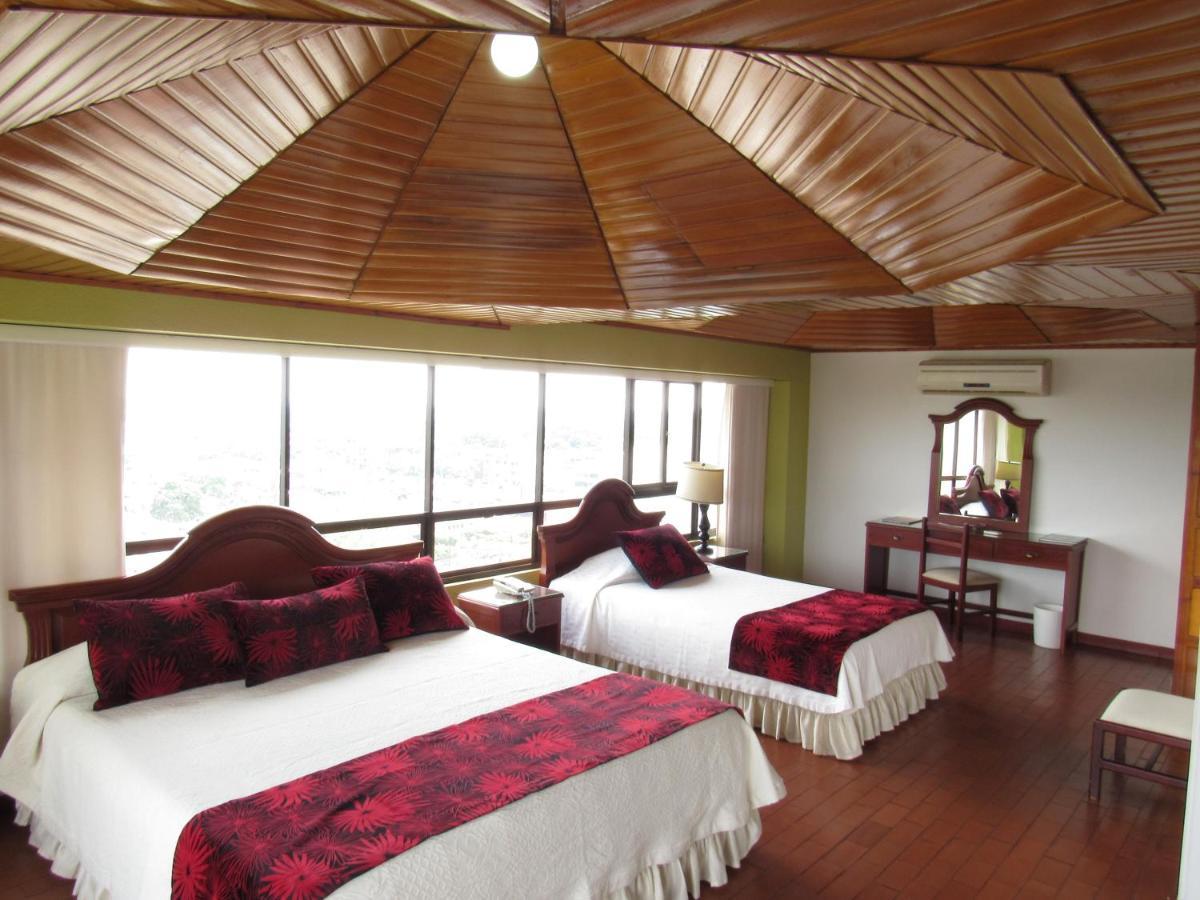 Hotel Don Lolo Вильявисенсио Экстерьер фото